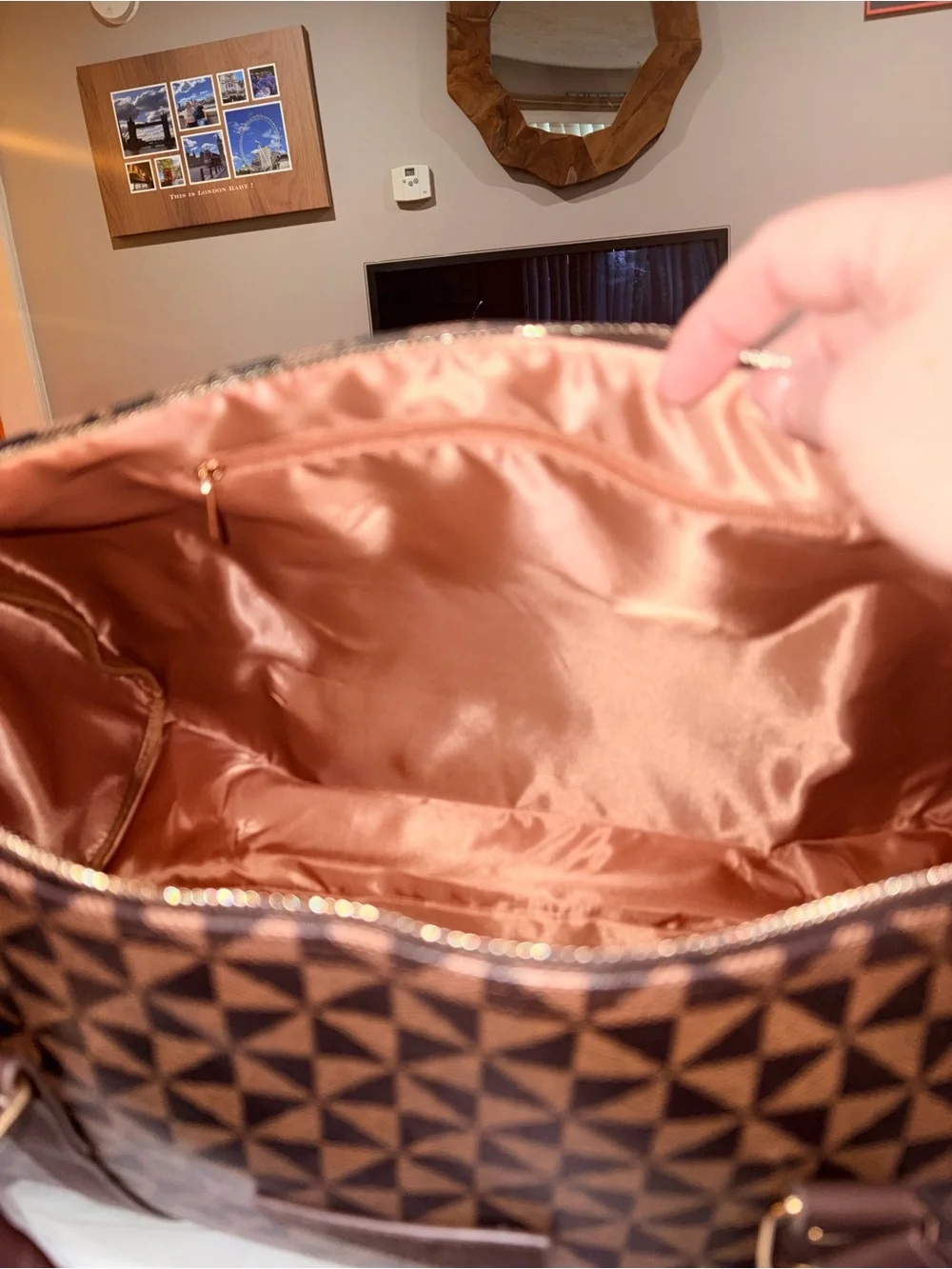 Coast to Cost Brown pinwheel weekender travel Bag NWT